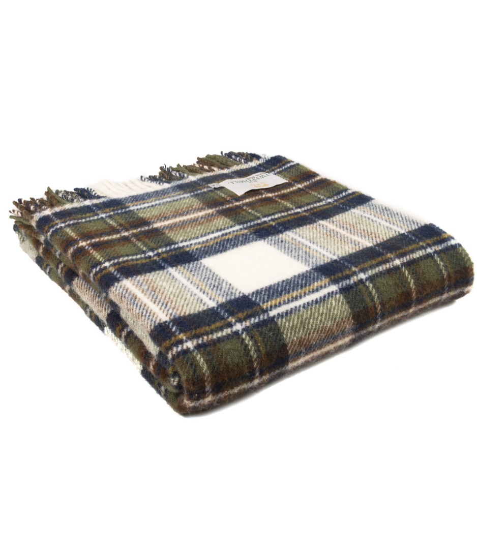 http://www.thejacksons.co.uk/cdn/shop/products/tartanrugthrow.png?v=1680606973